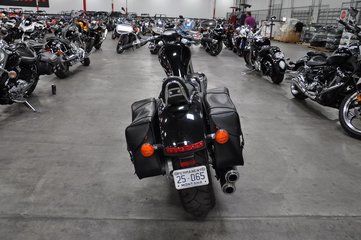 Купить мотоцикл Honda VT1300CXA Fury 2010 фото 6